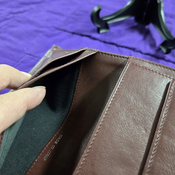 EUC CHANEL MATELASSE STYLE WITH BURGUNDY LINING WALLET - Picture 8 of 12